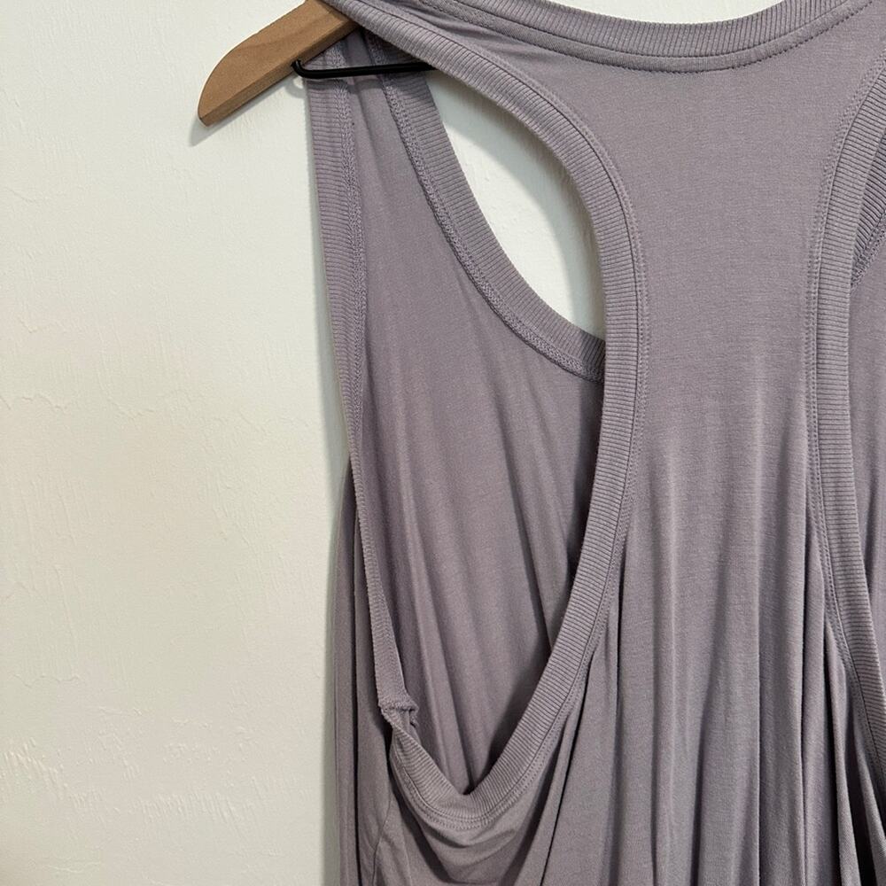 Fabletics Racerback Top 1X - Picture 4 of 4